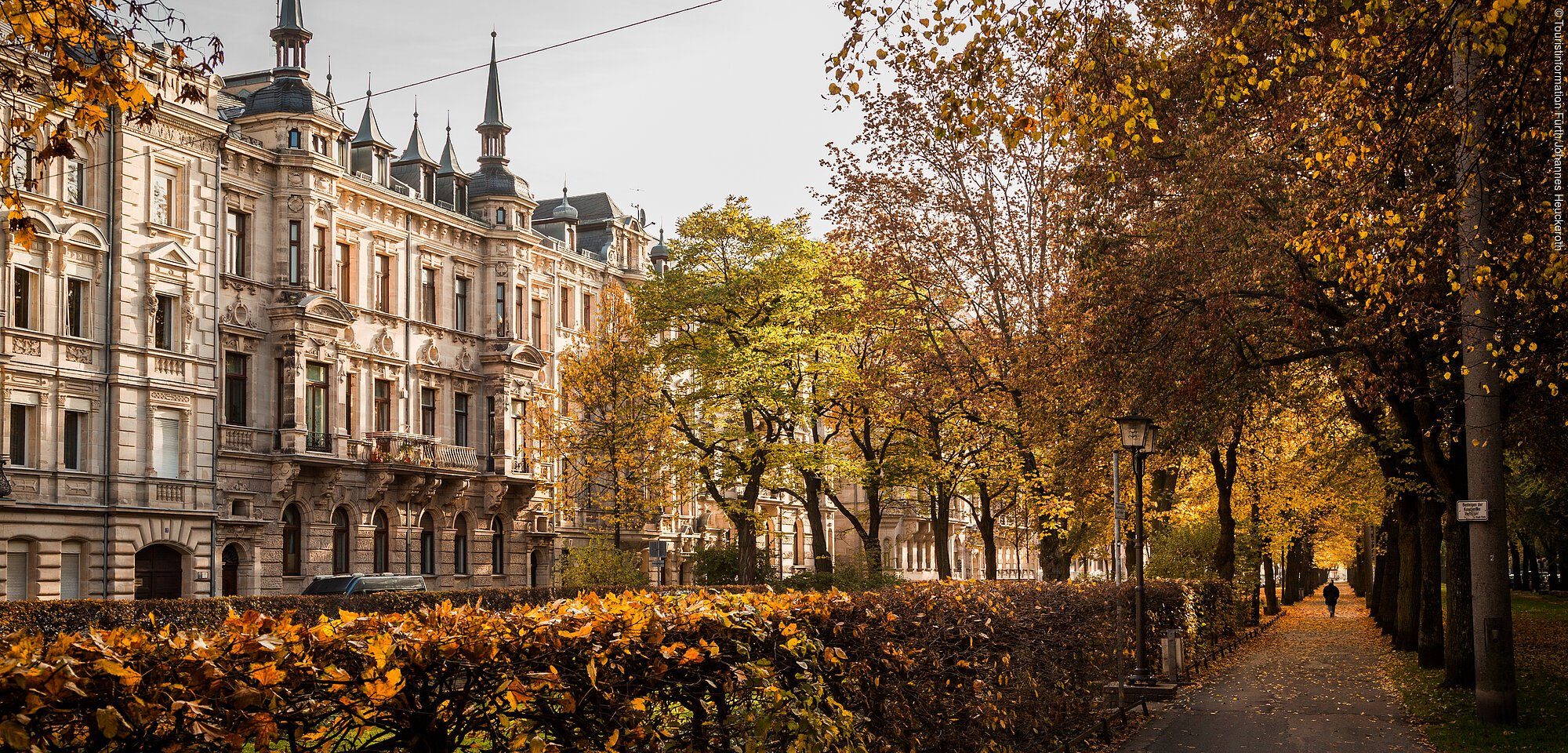 Zukunft gestalten, Gegenwart genießen Zukunft gestalten, Gegenwart genießen